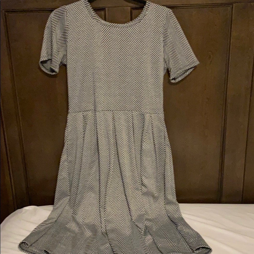 LuLaRoe Amelia
